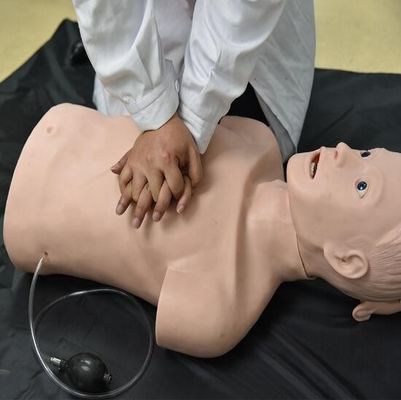 Erweiterte PVC-Manikine - die beste Wahl für die Wiederbelebung und Intubation älterer Menschen
