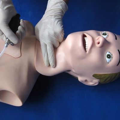 Professionelle menschliche Intubation und Saugtrainingsmannequin mit Pflegefunktion