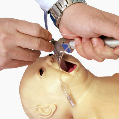 Neugeborenes Baby Umbilical Nursing Venipuncture Intubation und CPR Training mit Manikin